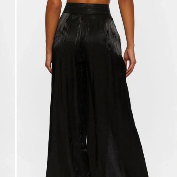 Nwt Forever 21 Black Satin Split Hem Palazzo Pants Size Large - Picture 3 of 3
